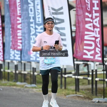 Runner Photo 1629388