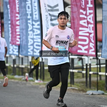 Runner Photo 1629399