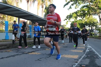Runner Photo 1629412