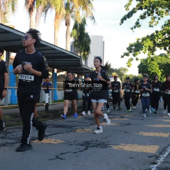 Runner Photo 1629473
