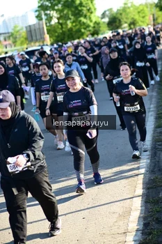 Runner Photo 1629613