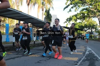Runner Photo 1629614