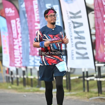 Runner Photo 1629786