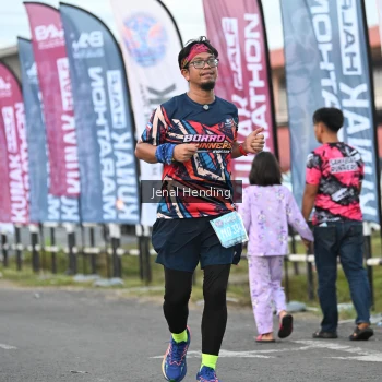 Runner Photo 1629788