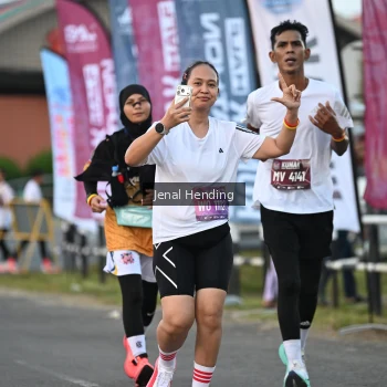 Runner Photo 1629835