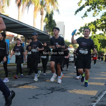 Runner Photo 1629896