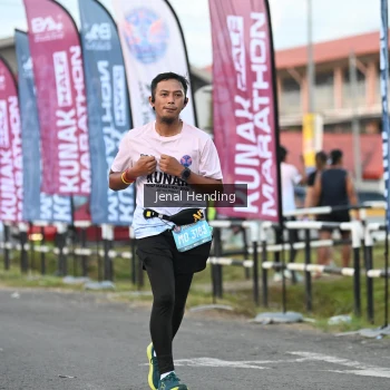 Runner Photo 1630011