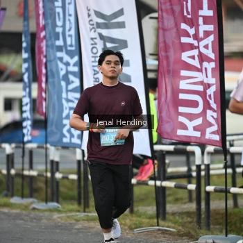 Runner Photo 1630165