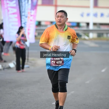 Runner Photo 1630210