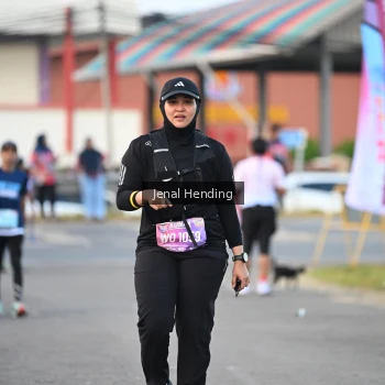 Runner Photo 1630275