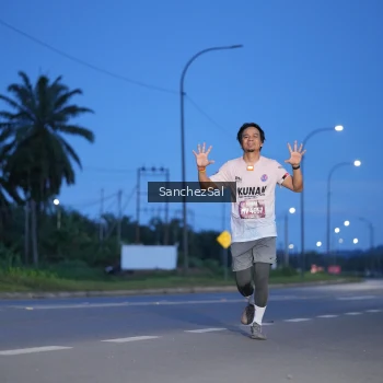 Runner Photo 1630343