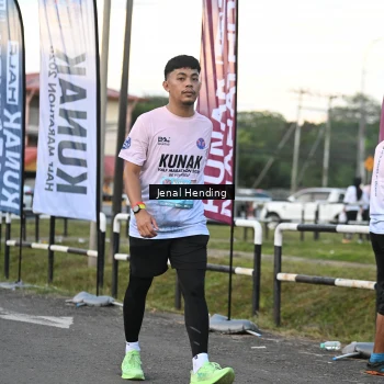 Runner Photo 1630358