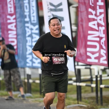 Runner Photo 1630385