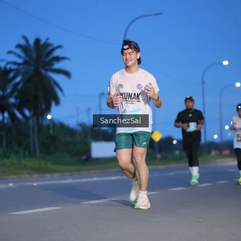 Runner Photo 1630407