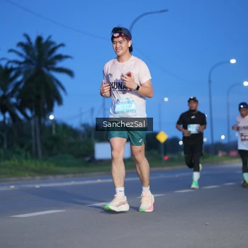 Runner Photo 1630423