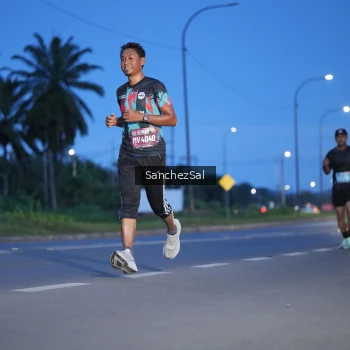 Runner Photo 1630487