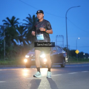 Runner Photo 1630565