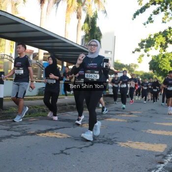 Runner Photo 1630673