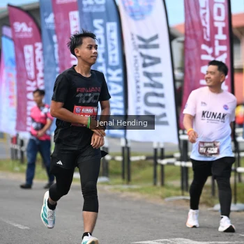 Runner Photo 1630942