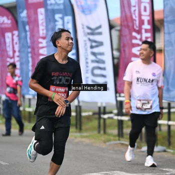 Runner Photo 1630946