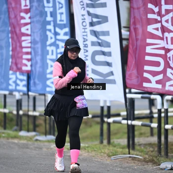 Runner Photo 1631055