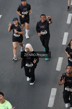 Runner Photo 1631093