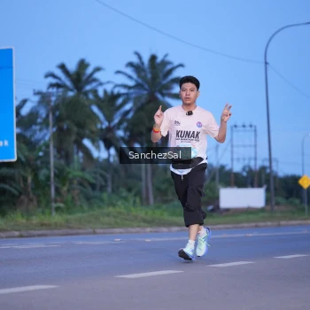 Runner Photo 1631114
