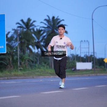 Runner Photo 1631150