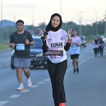 Runner Photo 1631435