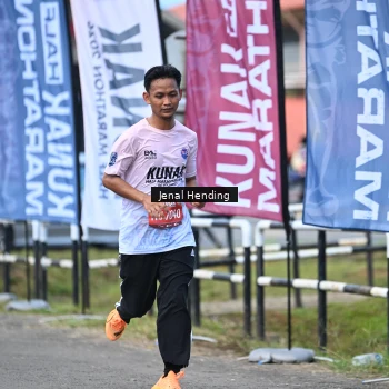 Runner Photo 1631564