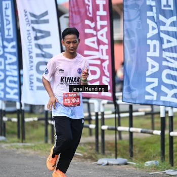 Runner Photo 1631570