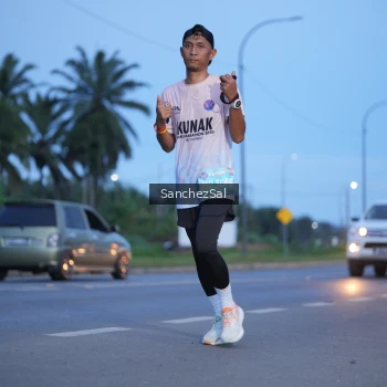 Runner Photo 1631608