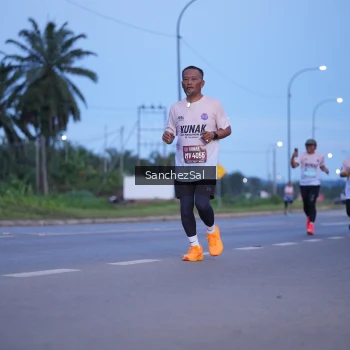 Runner Photo 1631708