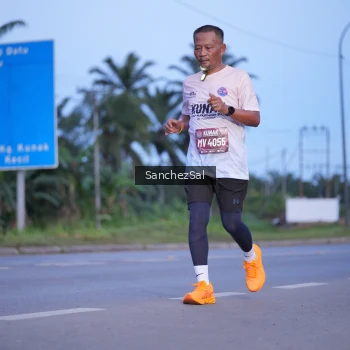Runner Photo 1631725