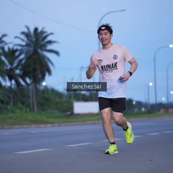 Runner Photo 1631866