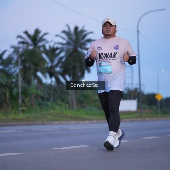 Runner Photo 1632023