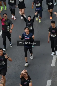 Runner Photo 1632042