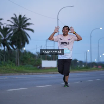 Runner Photo 1632122