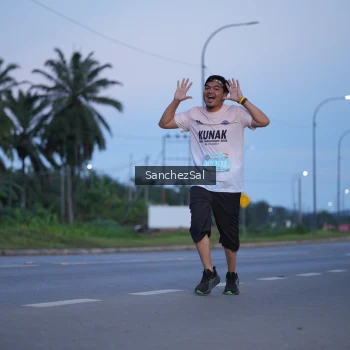 Runner Photo 1632124