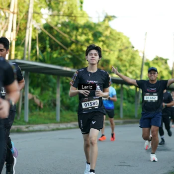 Runner Photo 1632130