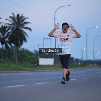 Runner Photo 1632134