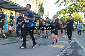 Runner Photo 1632149