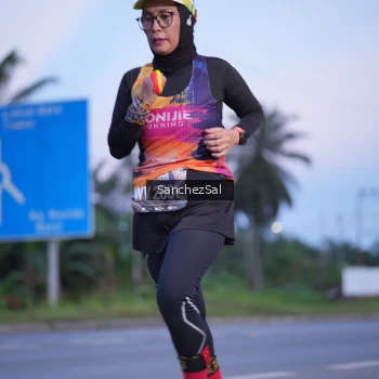 Runner Photo 1632172