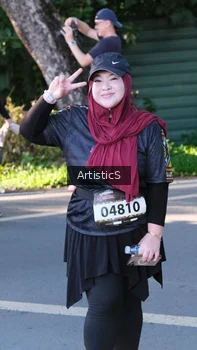 Runner Photo 1632218