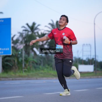 Runner Photo 1632230