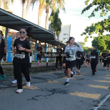 Runner Photo 1632532