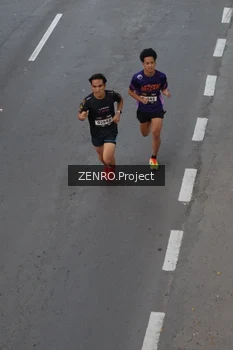 Runner Photo 1632572