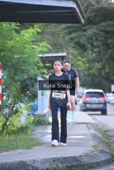 Runner Photo 1632584