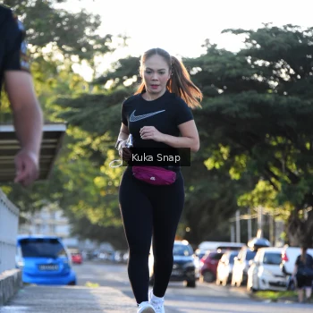 Runner Photo 1632716