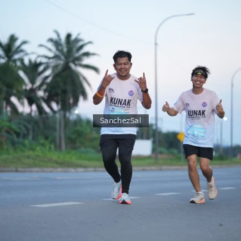 Runner Photo 1632794